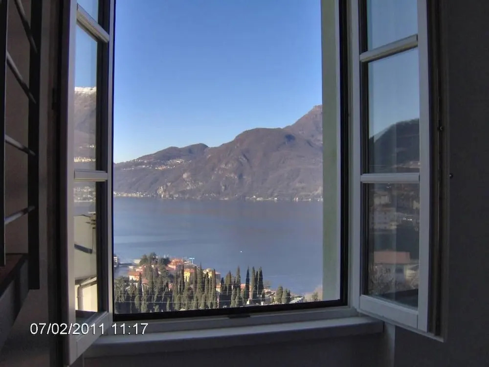 Romantic Penthouse on Lake Como