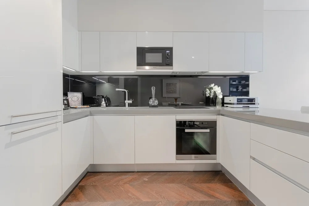 2 Bedroom Apartment Near Oxford Street