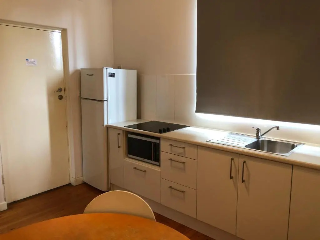 Glenelg Holiday Apartments-Ellis 200 meters to the Beach Free Parking