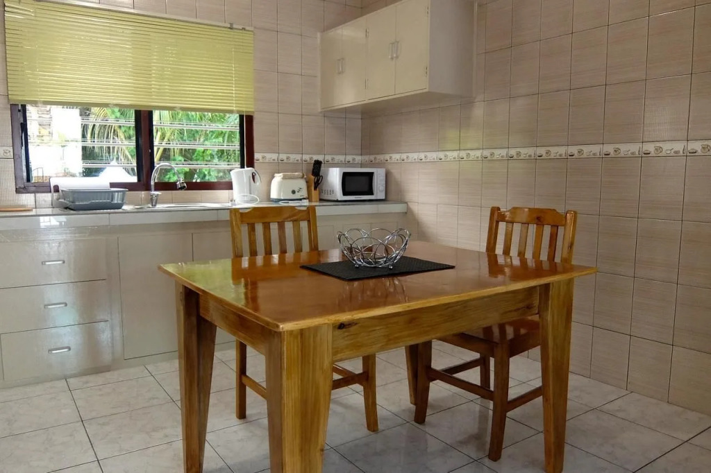 Roche Kerlan Apartments