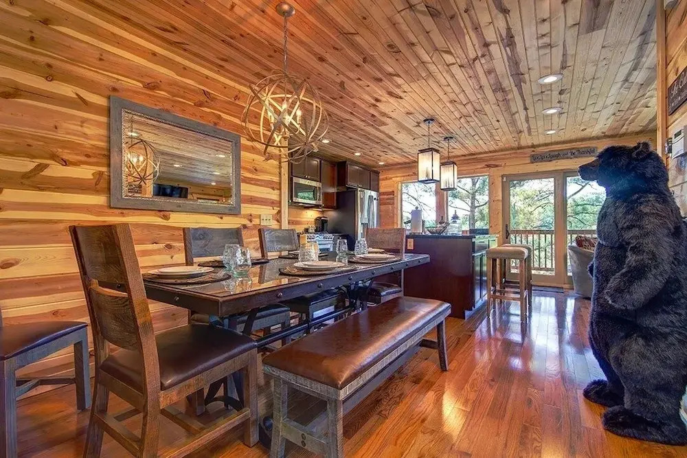 Frosty Bear 1338 - 4 Br Cabin
