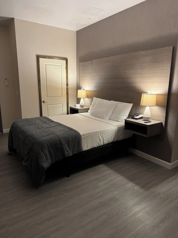 Dream Hotel Bronx
