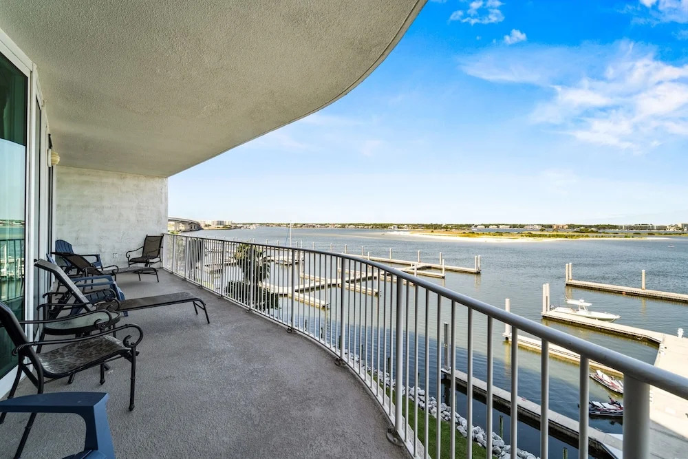Three Bedroom With Gorgeous Views Crb0305