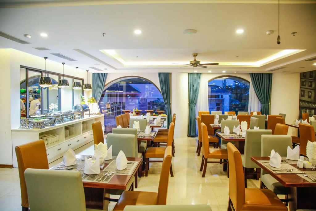 Ritzy Boutique Hotel Da Nang Beach
