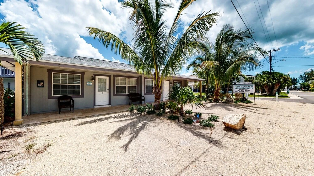 The Retreat at Anna Maria Island Inn