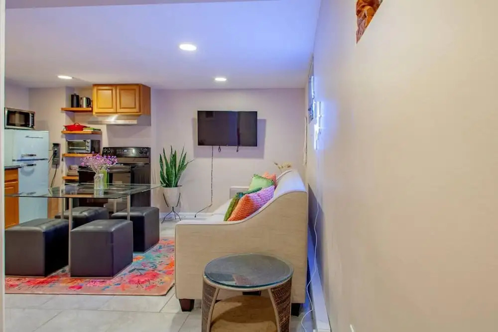 2 br City Retreat Peace Privacy Parking