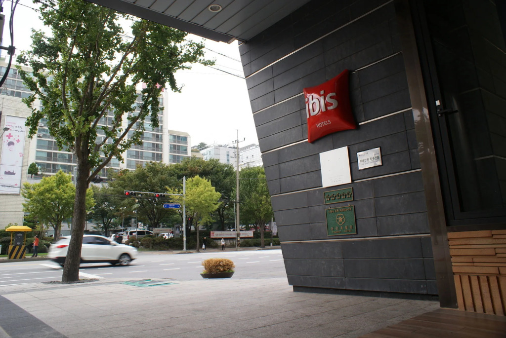 Ibis Ambassador Suwon
