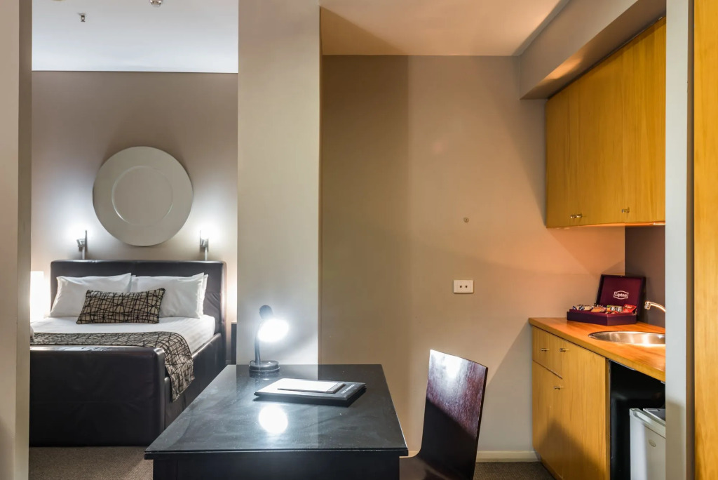 Clarendon Hotel