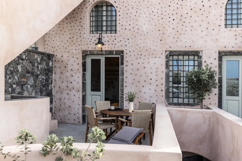 Frescoes Luxury Suites By KB Hospitality
