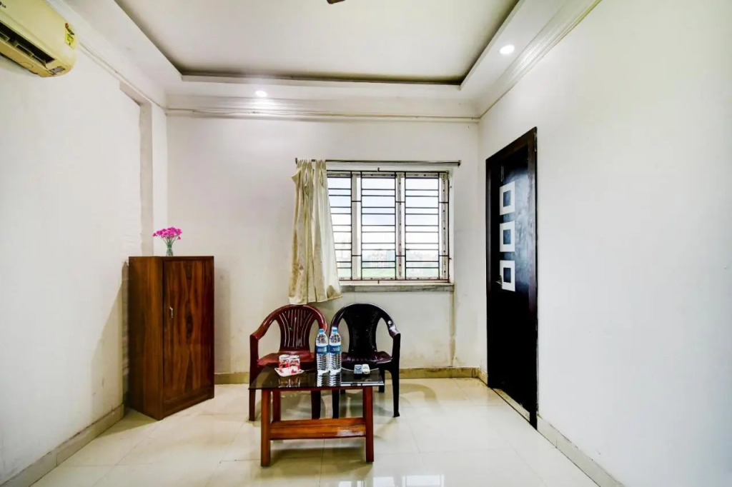 Oyo 93057 Swastik Guest House