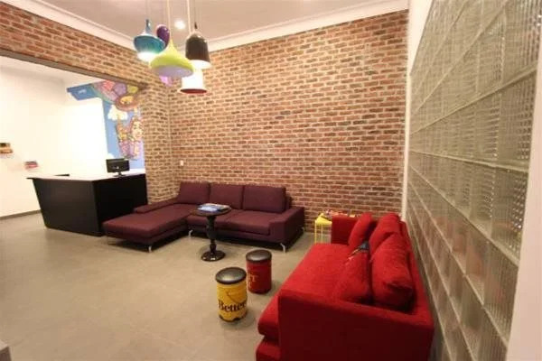 Tomo Hostel