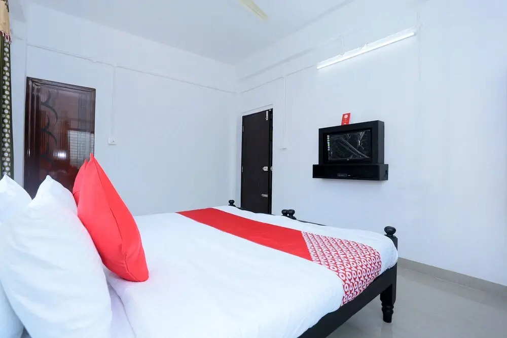 Sunshine By OYO Rooms