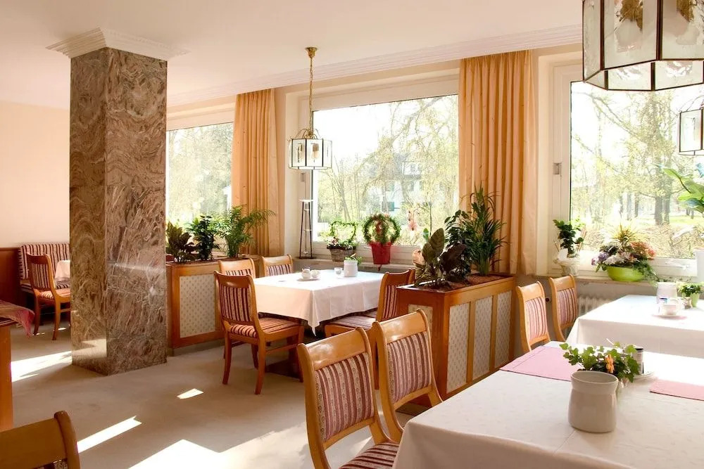 Wohlfühlhotel Am Rosengarten Garni