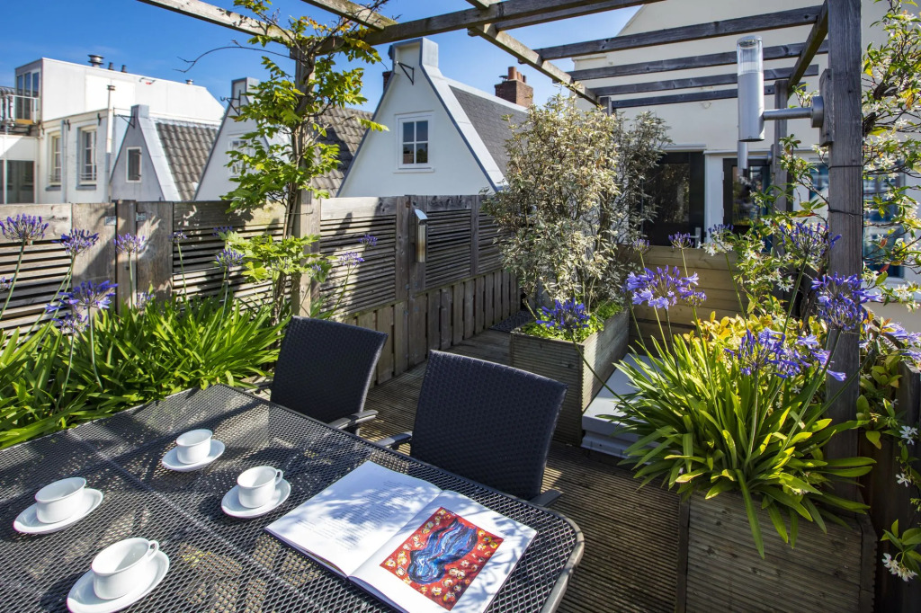 Dutch Masters Short Stay Apartments