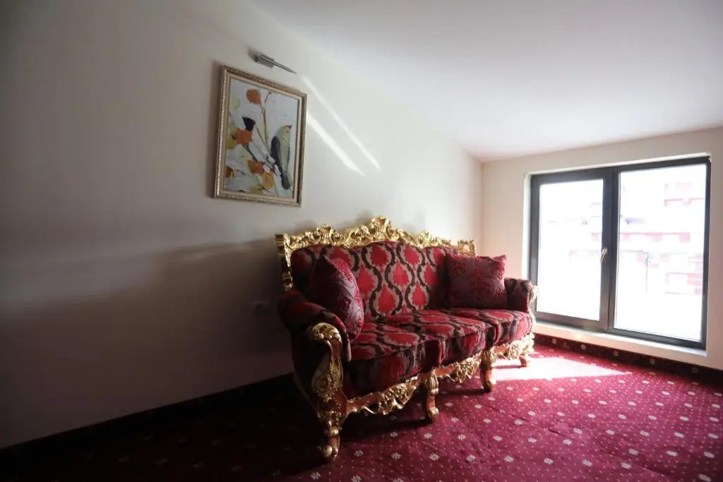 Hotel 1 Maji