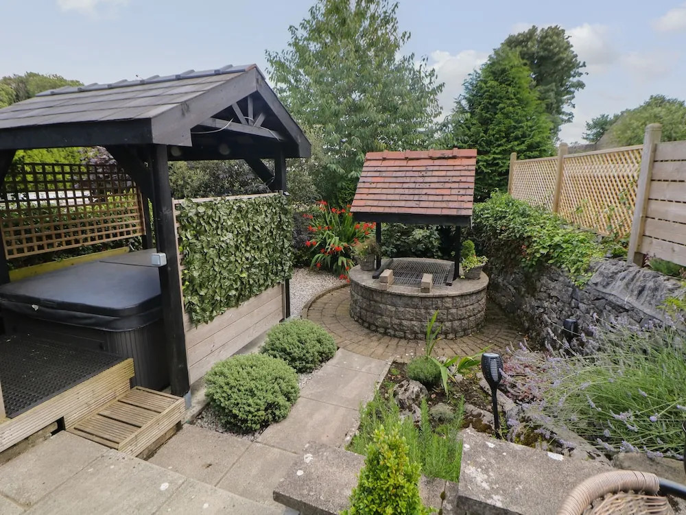 Shenton Cottage