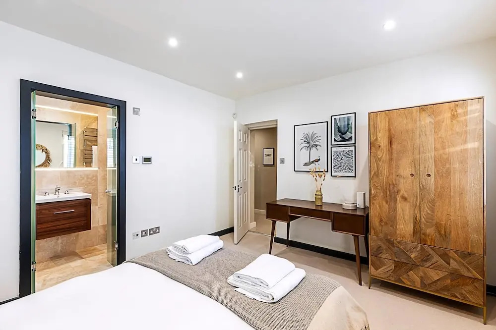 Stylish Shepherd's Bush Flat With Patio