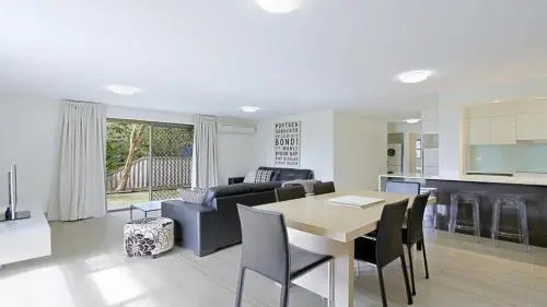 1/56 Lawson Street@Clarkes Beach