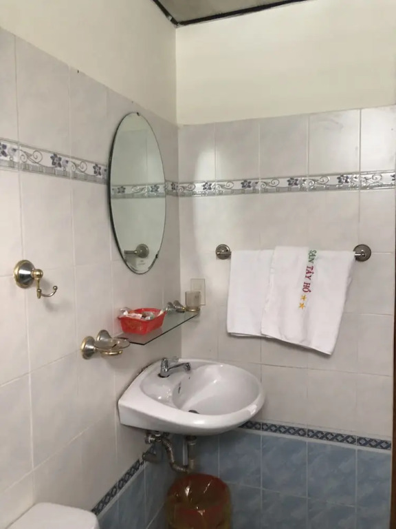 Tay Ho Hotel