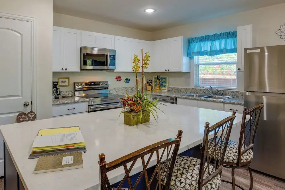 Game Room + Walk to Beach: Gun Barrel City Gem!