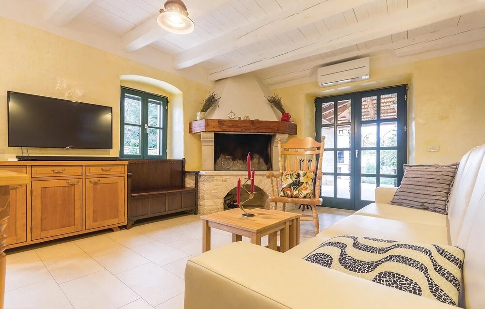 Amazing Home In Sisan