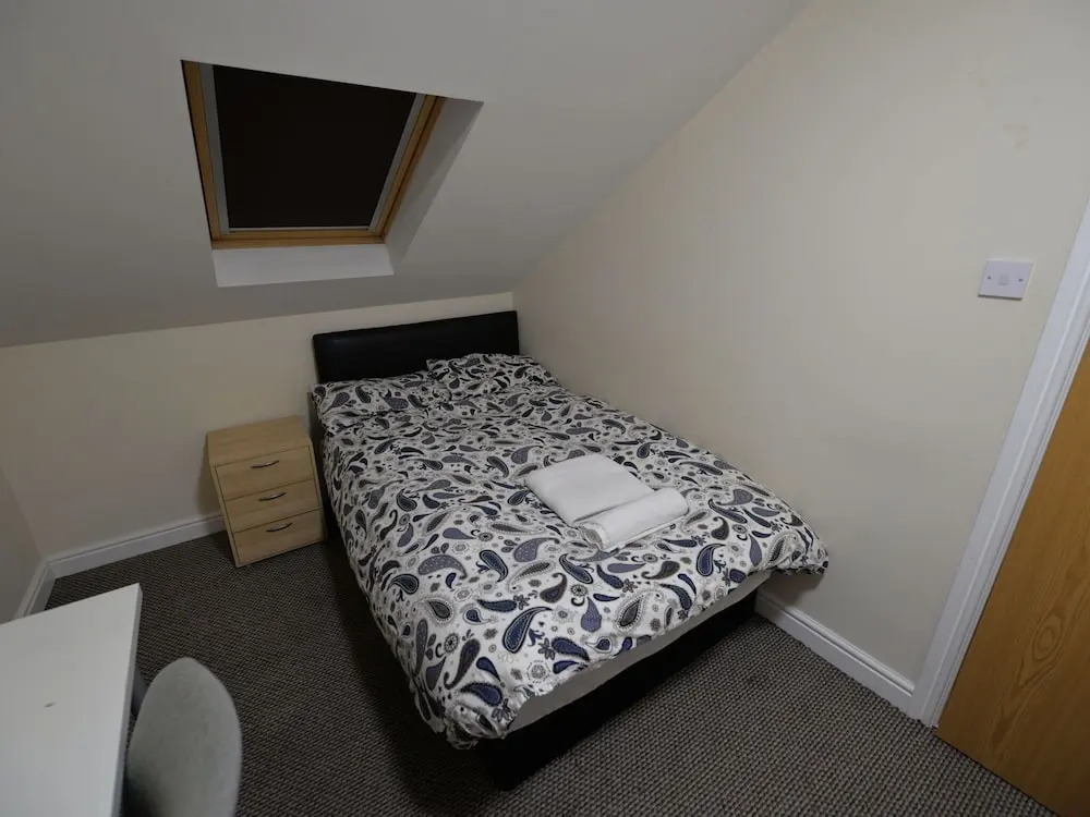 Simplistic Holiday Home in Coventry With Garden