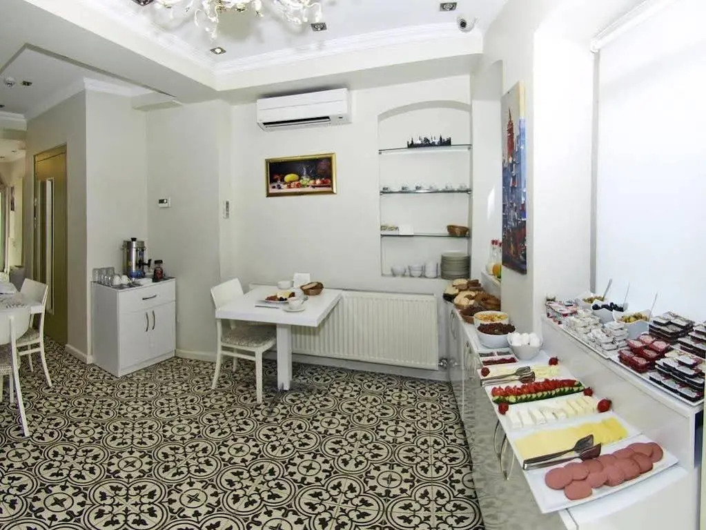 Little House Hotel