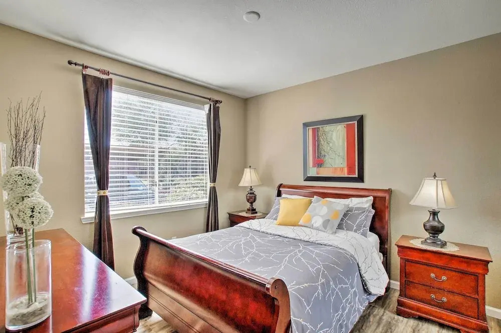 < 1 Mi to Scottsdale Quarter! Resort Condo w/ Pool