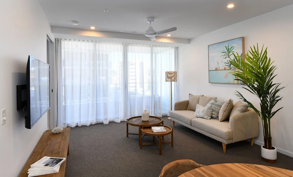 X Kirra Apartments