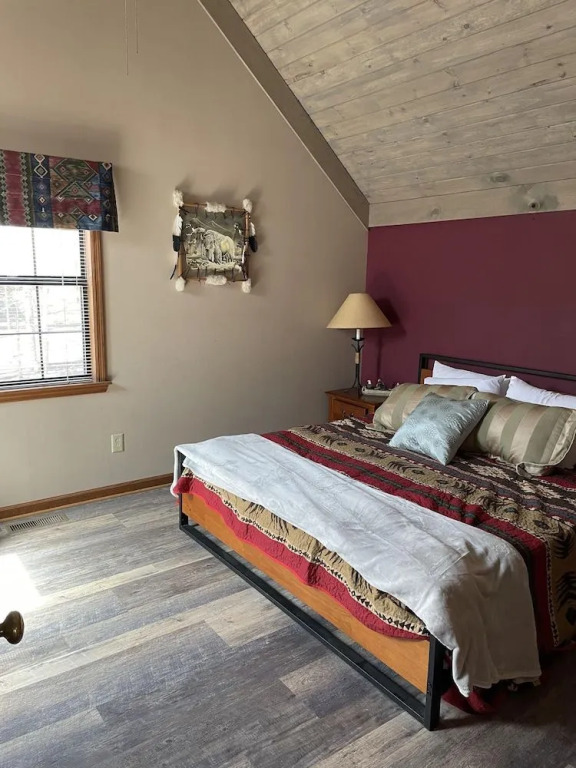 Hey Diddle Diddle 3 Bedroom Cabin by RedAwning