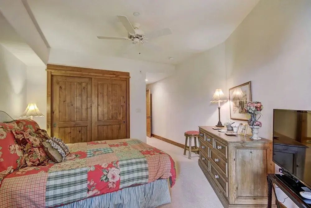 Settler'S Lodge 204