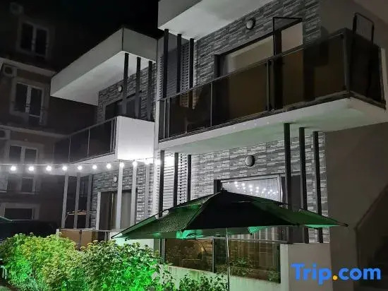 Solo apartments