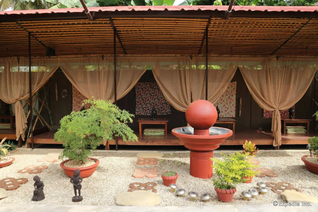 Tres Pension House