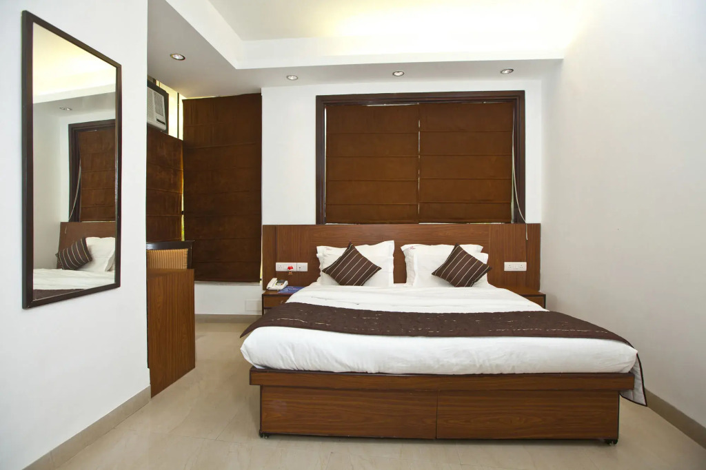 Hotel Mall View by OYO Rooms