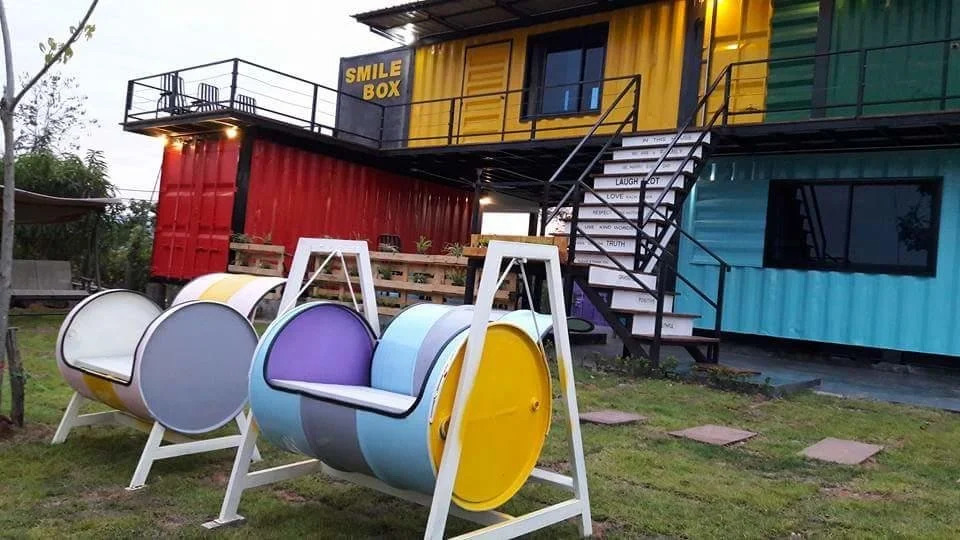 Smile Box Coffee & Resort