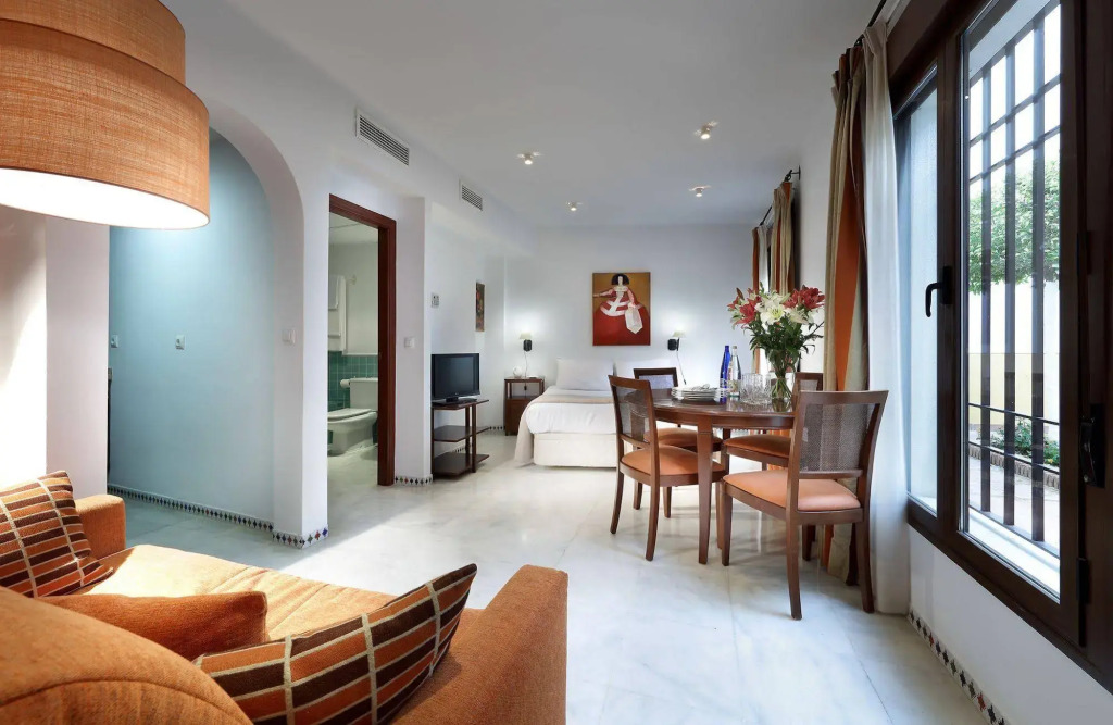 Apartamentos Patios De Alcántara