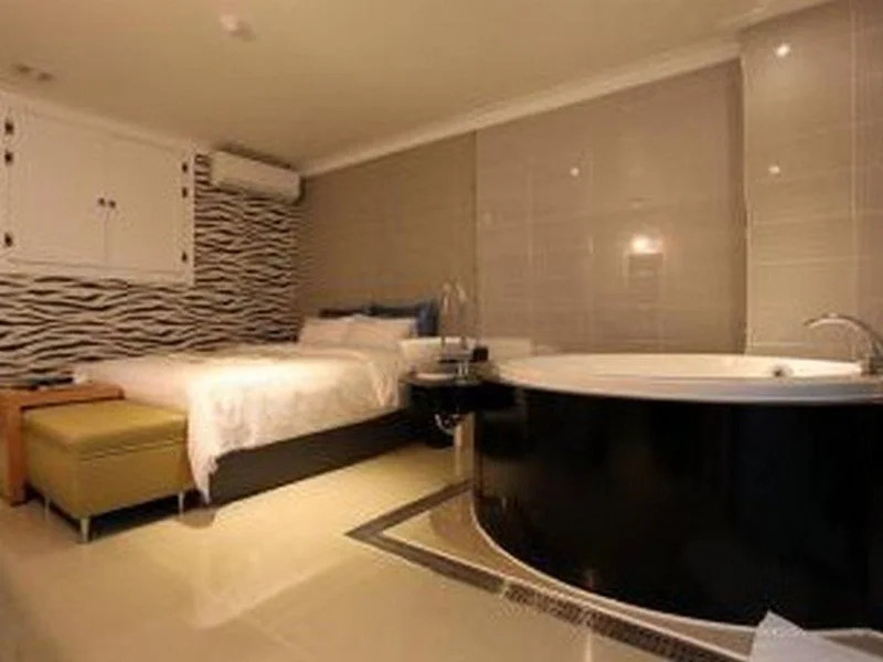 One Night Two Days Hotel