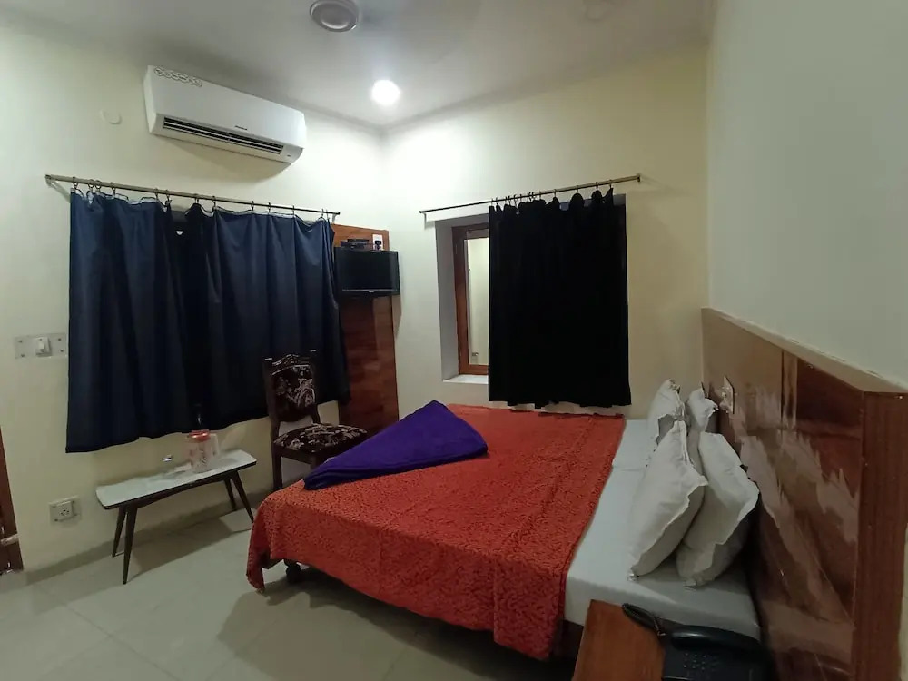 Hotel Ganga Azure