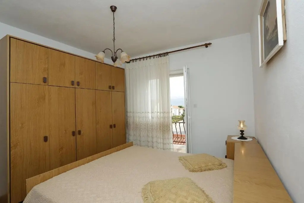 Apartment Senija - 150m from beach