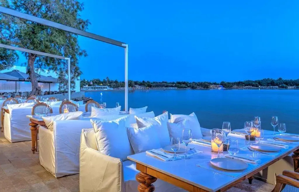 Glyfada Seabreeze Apartment