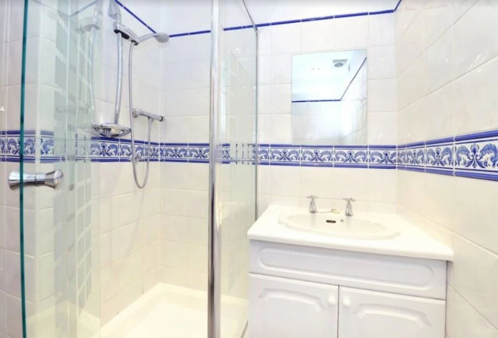 Bright and Central Studio Apartment