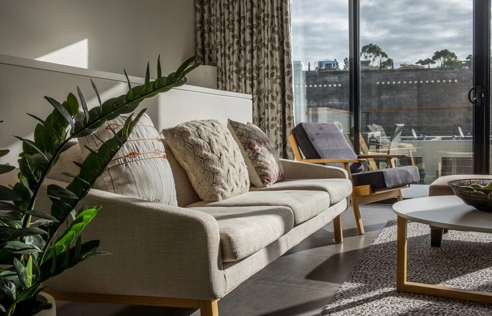Roomerang at Lakeside Townhouse