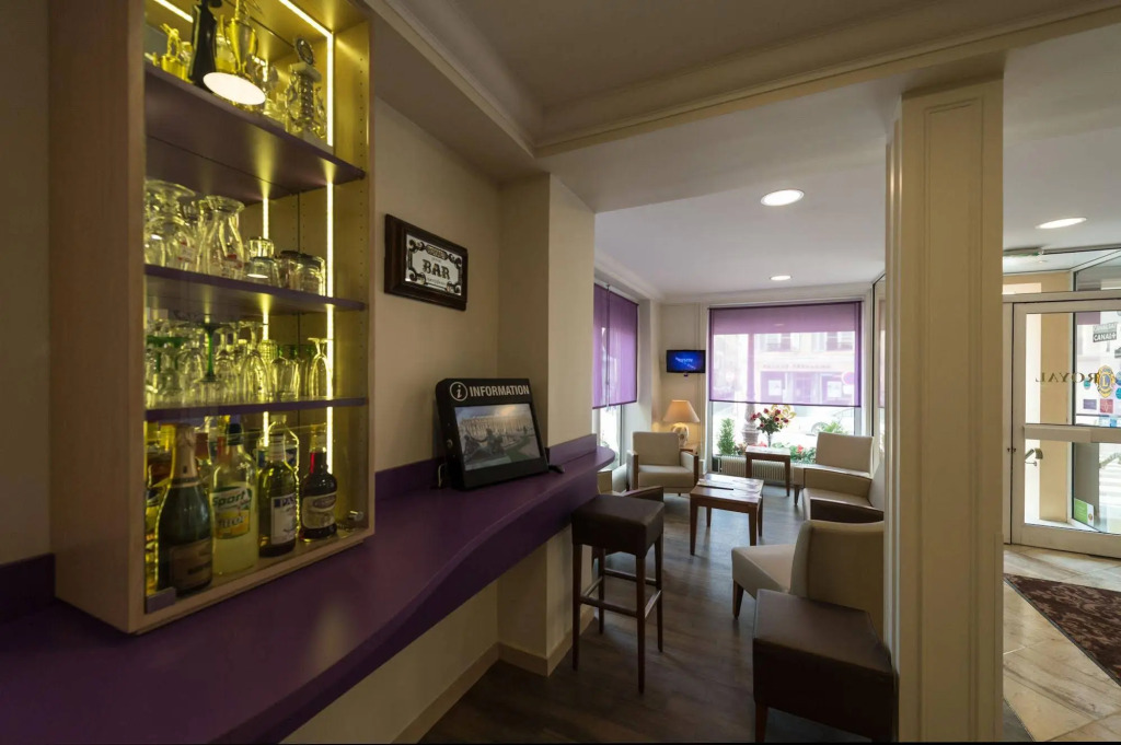Royal Hotel Versailles