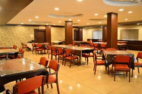 HOTEL MAHESHWARI GREEN's