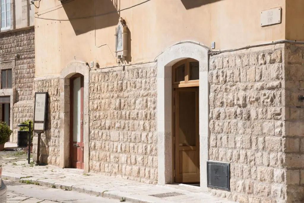 Piazza Duomo - Medieval Puglia's House