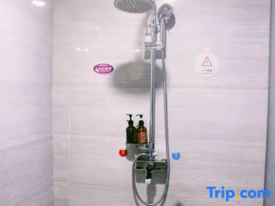 Xinyang century fashion hotel