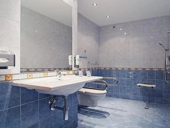 Kúpele Brusno - Kúpeľný hotel Poľana