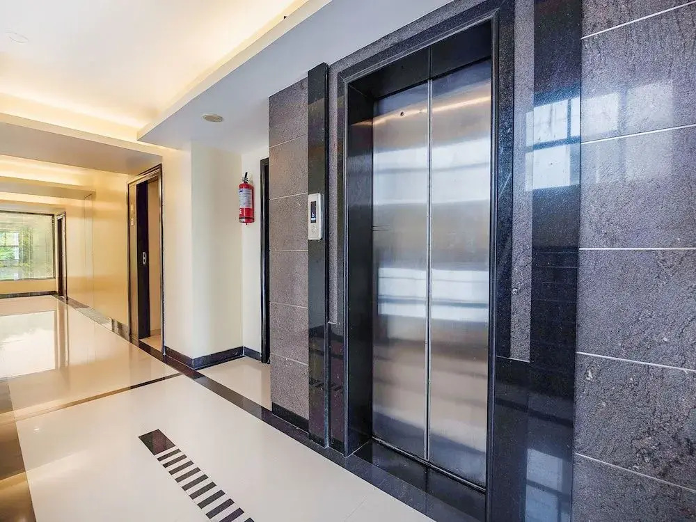 Edition O 30016 Citiotel Shivajinagar