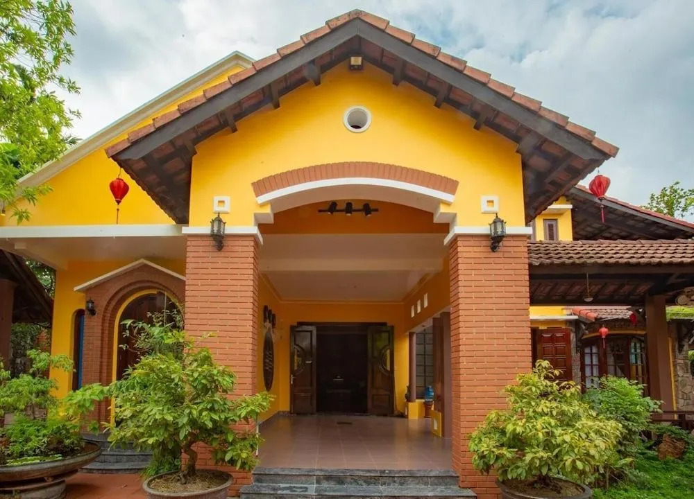 Dinh Villa