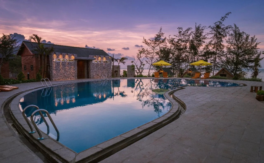 Long Hải Channel Beach Resort